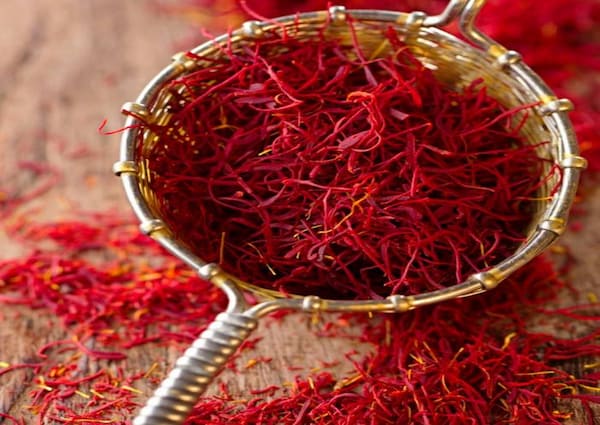 تصویر 3 از زعفران درجه‌ یک با رنگ‌ دهی بالا و عطر بی‌ نظیر